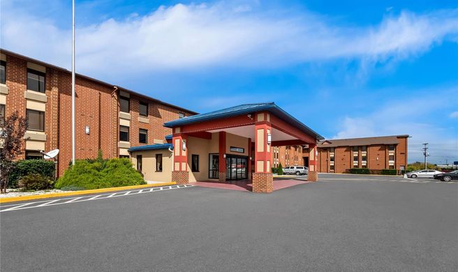 Travelodge Winchester Exterior