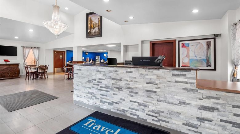 <b>Travelodge Winchester Lobby</b>. Images powered by <a href="https://iceportal.shijigroup.com/" title="IcePortal" target="_blank">IcePortal</a>.