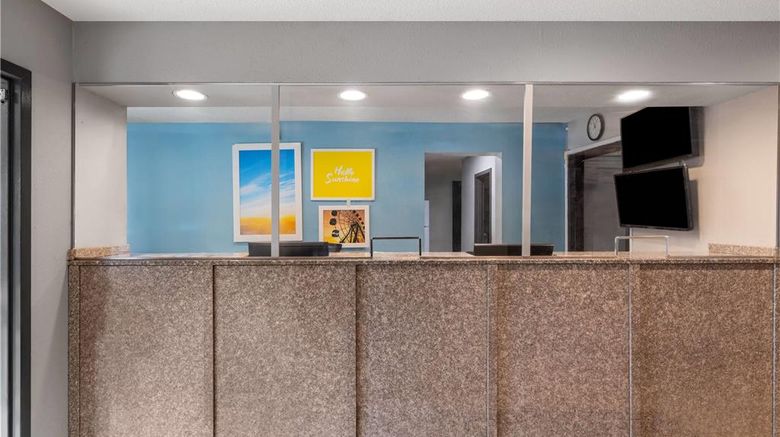 <b>Days Inn College Park Airport Best Road Lobby</b>. Images powered by <a href="https://iceportal.shijigroup.com/" title="IcePortal" target="_blank">IcePortal</a>.