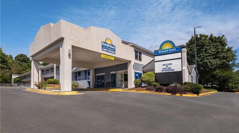 <b>Days Inn College Park Airport Best Road Exterior</b>. Images powered by <a href="https://iceportal.shijigroup.com/" title="IcePortal" target="_blank">IcePortal</a>.