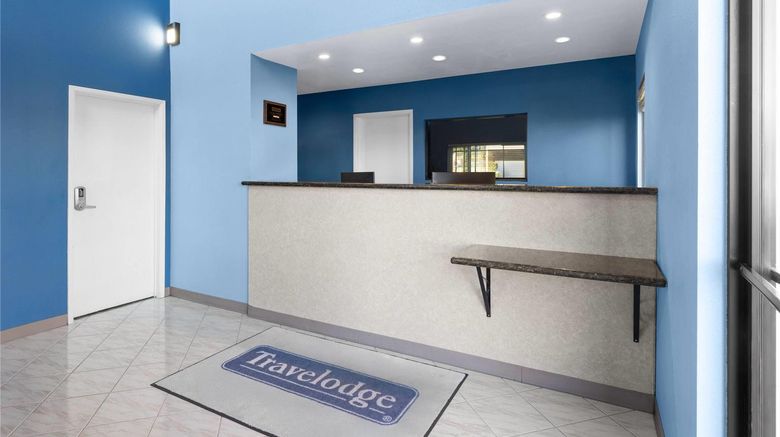 <b>Travelodge Banning Casino & Outlet Mall Lobby</b>. Images powered by <a href="https://iceportal.shijigroup.com/" title="IcePortal" target="_blank">IcePortal</a>.
