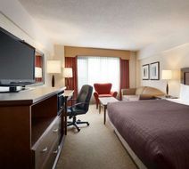Travelodge Hotel Saskatoon Room