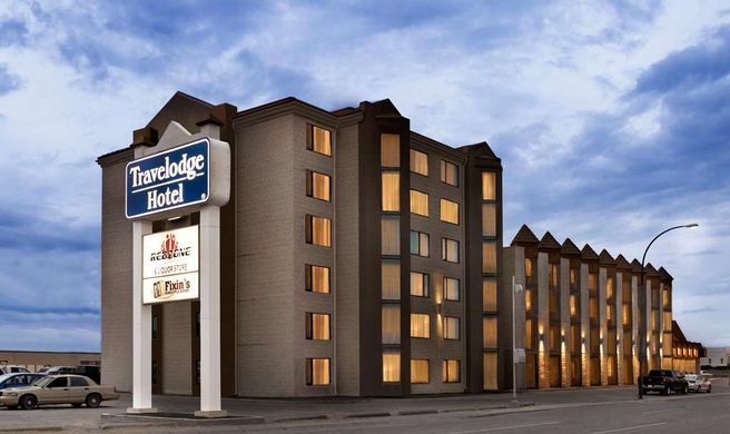 Travelodge Hotel Saskatoon Exterior