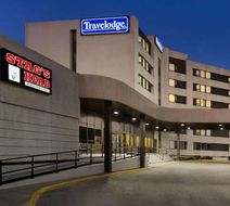 Travelodge Toronto East Exterior