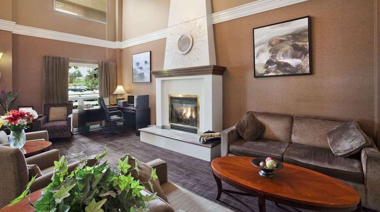 <b>Travelodge Hotel Sudbury Lobby</b>. Images powered by <a href="https://iceportal.shijigroup.com/" title="IcePortal" target="_blank">IcePortal</a>.