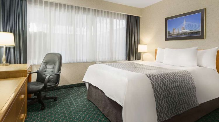 Travelodge Winnipeg East Room