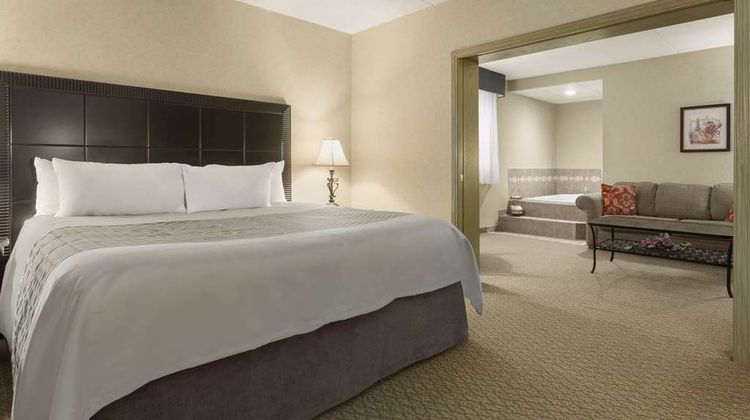 Travelodge Winnipeg East Suite