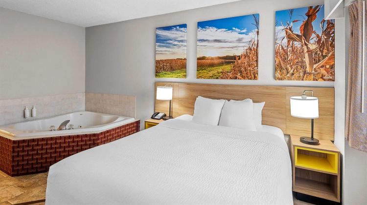 Days Inn Ames Suite
