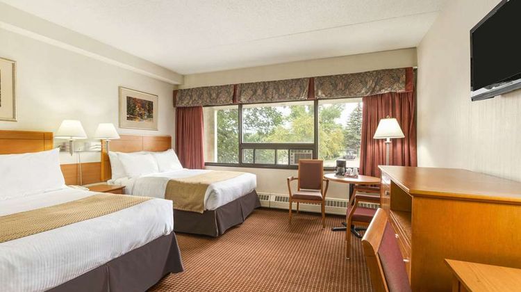 Travelodge Edmonton East Room