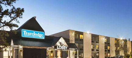 Travelodge Edmonton South Exterior