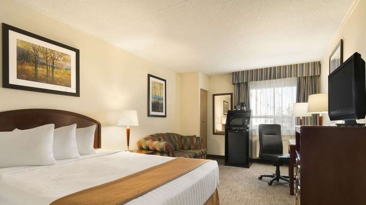 Travelodge Edmonton South Room