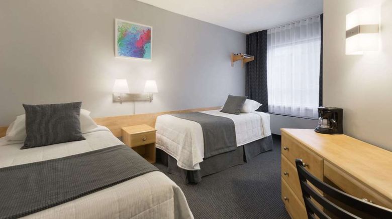 <b>Travelodge Hotel Montreal Centre Room</b>. Images powered by <a href="https://iceportal.shijigroup.com/" title="IcePortal" target="_blank">IcePortal</a>.