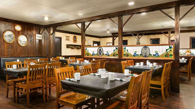 <b>Travelodge Kenora Restaurant</b>. Images powered by <a href="https://iceportal.shijigroup.com/" title="IcePortal" target="_blank">IcePortal</a>.