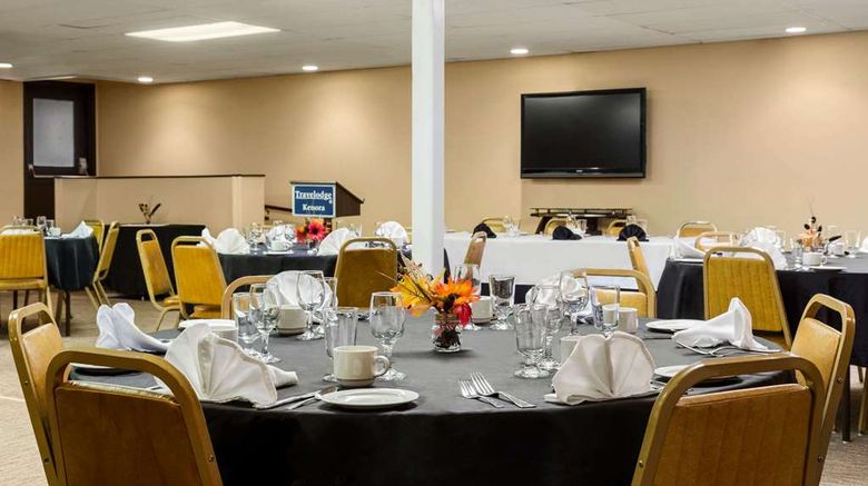 <b>Travelodge Kenora Meeting</b>. Images powered by <a href="https://iceportal.shijigroup.com/" title="IcePortal" target="_blank">IcePortal</a>.