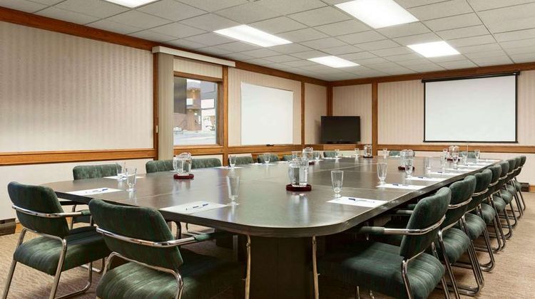 Travelodge Kenora Meeting