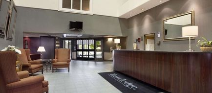 Travelodge Ottawa East Lobby
