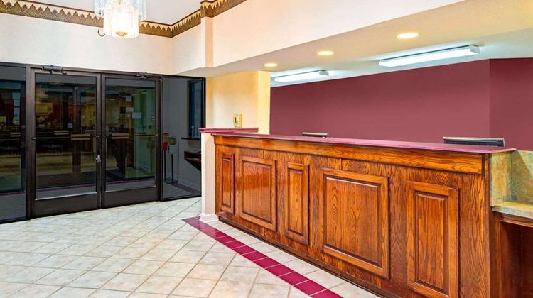 Days Inn Covington Lobby