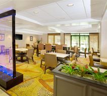 Wingate Raleigh Durham/Airport Lobby