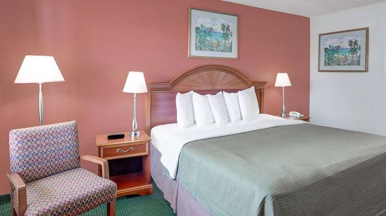 <b>Howard Johnson Inn Ft. Myers Room</b>. Images powered by <a href="https://iceportal.shijigroup.com/" title="IcePortal" target="_blank">IcePortal</a>.