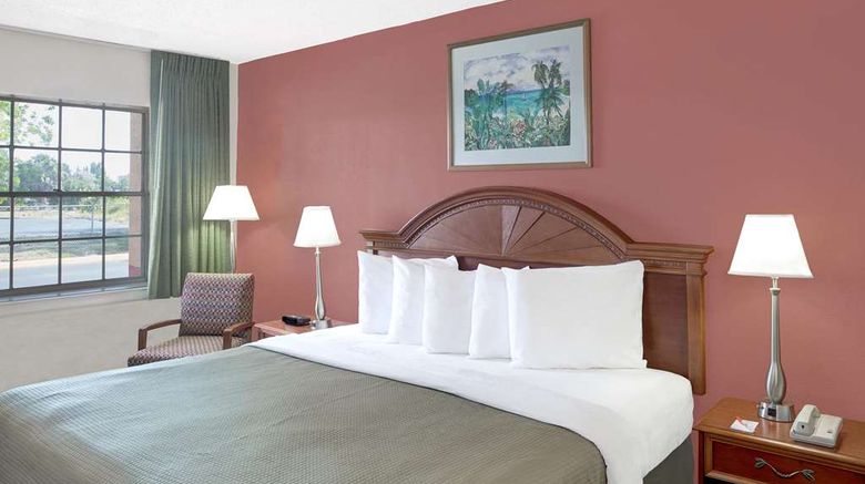 <b>Howard Johnson Inn Ft. Myers Room</b>. Images powered by <a href="https://iceportal.shijigroup.com/" title="IcePortal" target="_blank">IcePortal</a>.