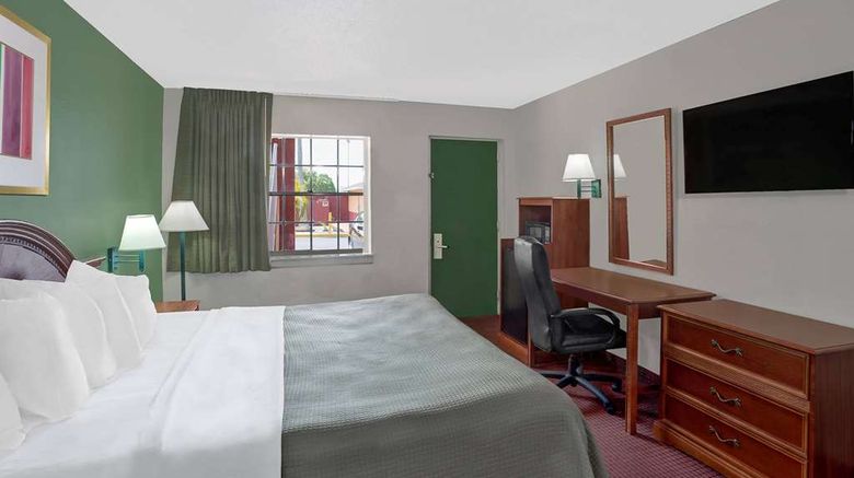 <b>Howard Johnson Inn Ft. Myers Room</b>. Images powered by <a href="https://iceportal.shijigroup.com/" title="IcePortal" target="_blank">IcePortal</a>.