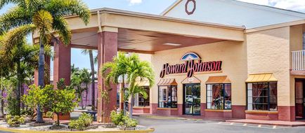 Howard Johnson Inn Ft. Myers Exterior