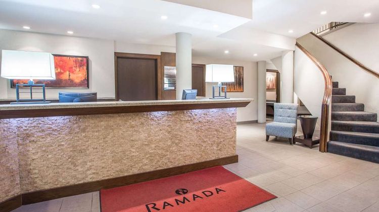 Ramada Kamloops Lobby