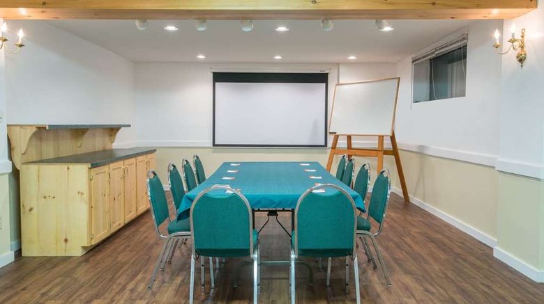 <b>Howard Johnson Inn Gravenhurst Meeting</b>. Images powered by <a href="https://iceportal.shijigroup.com/" title="IcePortal" target="_blank">IcePortal</a>.