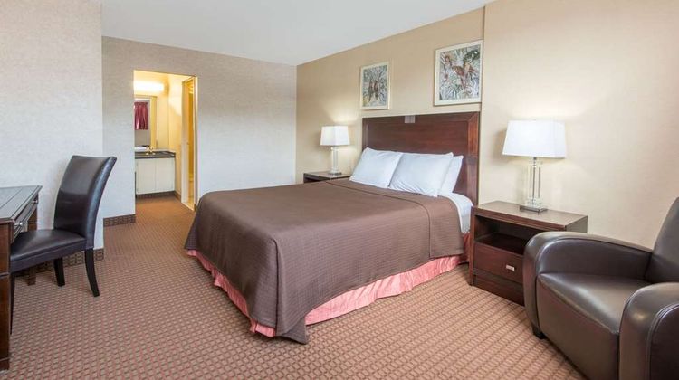 Howard Johnson Inn Gravenhurst Room