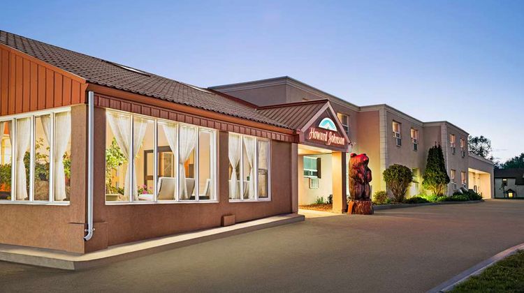 Howard Johnson Inn Gravenhurst Exterior