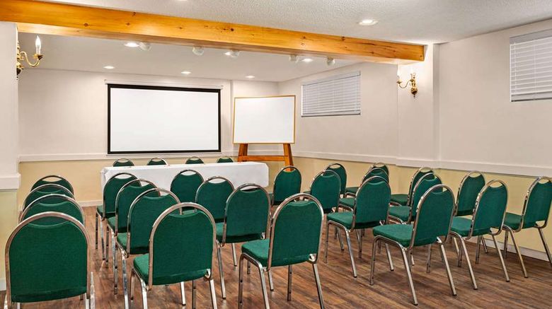 <b>Howard Johnson Inn Gravenhurst Meeting</b>. Images powered by <a href="https://iceportal.shijigroup.com/" title="IcePortal" target="_blank">IcePortal</a>.