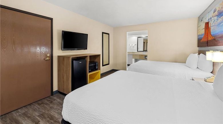 <b>Days Inn Tucson Airport Room</b>. Images powered by <a href="https://iceportal.shijigroup.com/" title="IcePortal" target="_blank">IcePortal</a>.