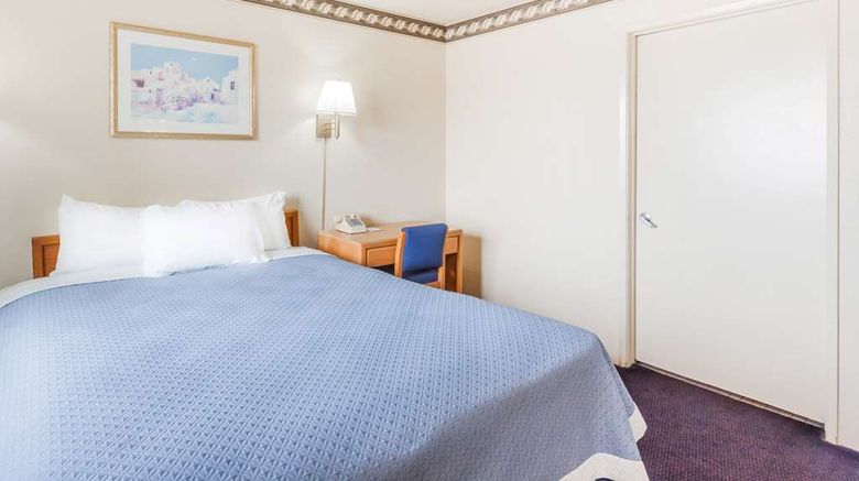 <b>Days Inn Barstow Room</b>. Images powered by <a href="https://iceportal.shijigroup.com/" title="IcePortal" target="_blank">IcePortal</a>.