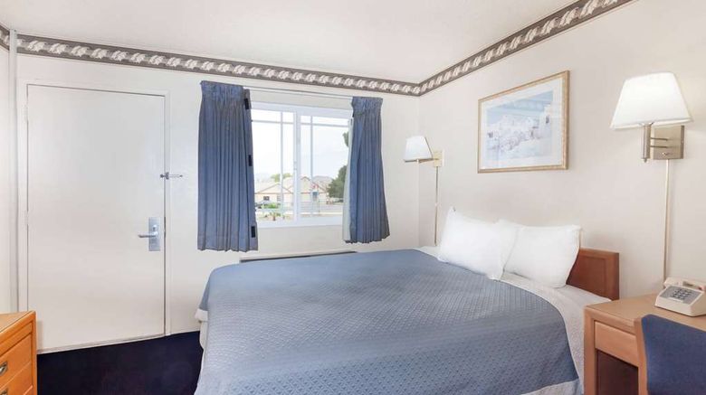<b>Days Inn Barstow Room</b>. Images powered by <a href="https://iceportal.shijigroup.com/" title="IcePortal" target="_blank">IcePortal</a>.