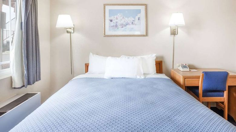 <b>Days Inn Barstow Room</b>. Images powered by <a href="https://iceportal.shijigroup.com/" title="IcePortal" target="_blank">IcePortal</a>.