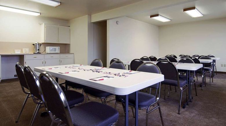<b>Super 8 by Wyndham Giddings Meeting</b>. Images powered by <a href="https://iceportal.shijigroup.com/" title="IcePortal" target="_blank">IcePortal</a>.