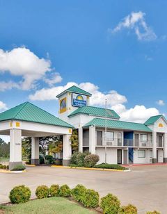 Days Inn & Suites Bentonville