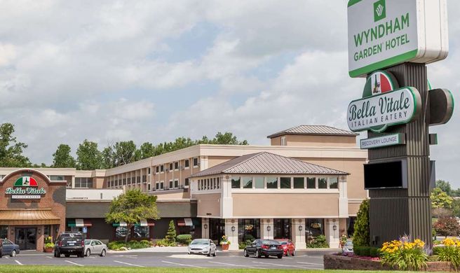 Wyndham Garden Warsaw Exterior