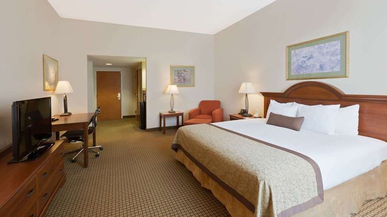 <b>Wingate by Wyndham Charlotte Arpt I-85 Room</b>. Images powered by <a href="https://iceportal.shijigroup.com/" title="IcePortal" target="_blank">IcePortal</a>.