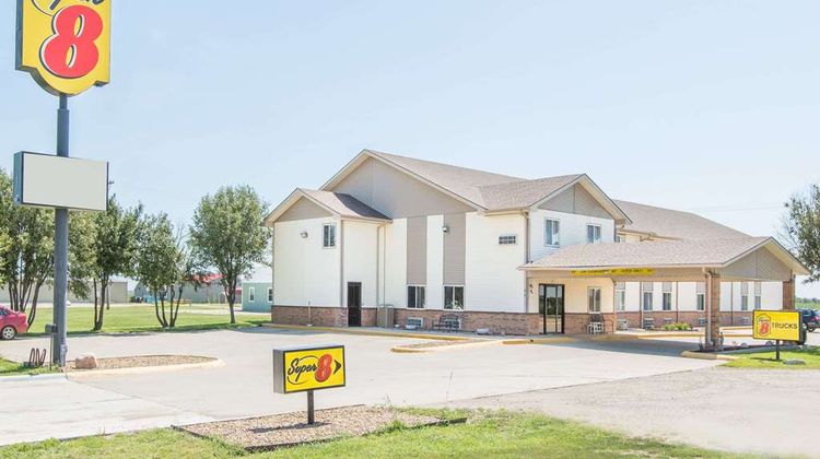 Super 8 Belleville Exterior