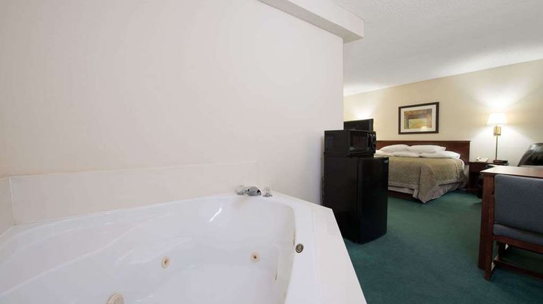 <b>Super 8 Richmond Suite</b>. Images powered by <a href="https://iceportal.shijigroup.com/" title="IcePortal" target="_blank">IcePortal</a>.