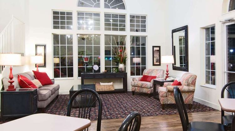 Super 8 Richmond Lobby