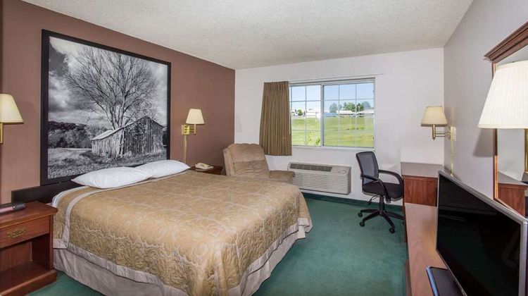 Super 8 Richmond Room