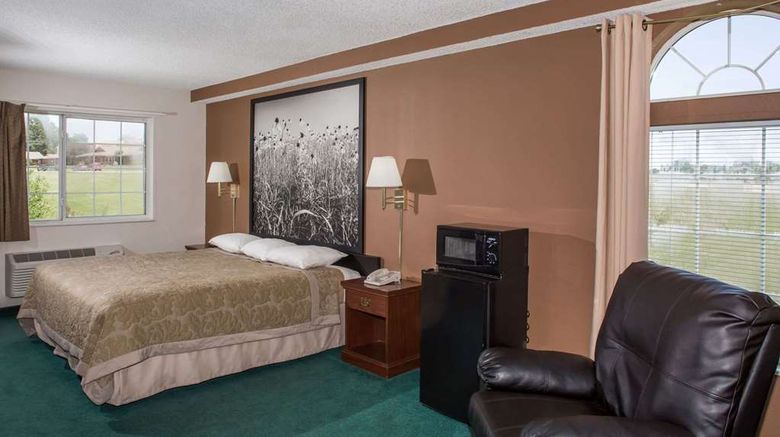 <b>Super 8 Richmond Suite</b>. Images powered by <a href="https://iceportal.shijigroup.com/" title="IcePortal" target="_blank">IcePortal</a>.