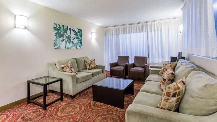 Days Inn Charlottesville/University Area Lobby