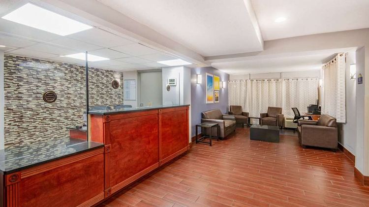 Days Inn Charlottesville/University Area Lobby