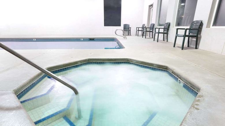 <b>Super 8 Redmond Pool</b>. Images powered by <a href="https://iceportal.shijigroup.com/" title="IcePortal" target="_blank">IcePortal</a>.
