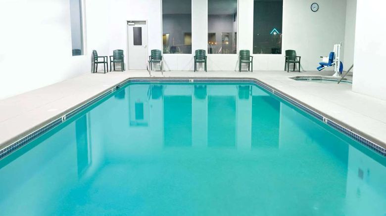 <b>Super 8 Redmond Pool</b>. Images powered by <a href="https://iceportal.shijigroup.com/" title="IcePortal" target="_blank">IcePortal</a>.