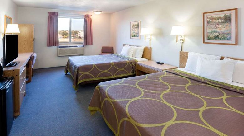 <b>Super 8 Redmond Room</b>. Images powered by <a href="https://iceportal.shijigroup.com/" title="IcePortal" target="_blank">IcePortal</a>.