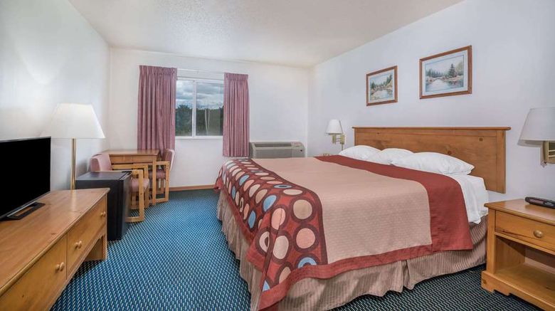 <b>Super 8 Phillips Room</b>. Images powered by <a href="https://iceportal.shijigroup.com/" title="IcePortal" target="_blank">IcePortal</a>.